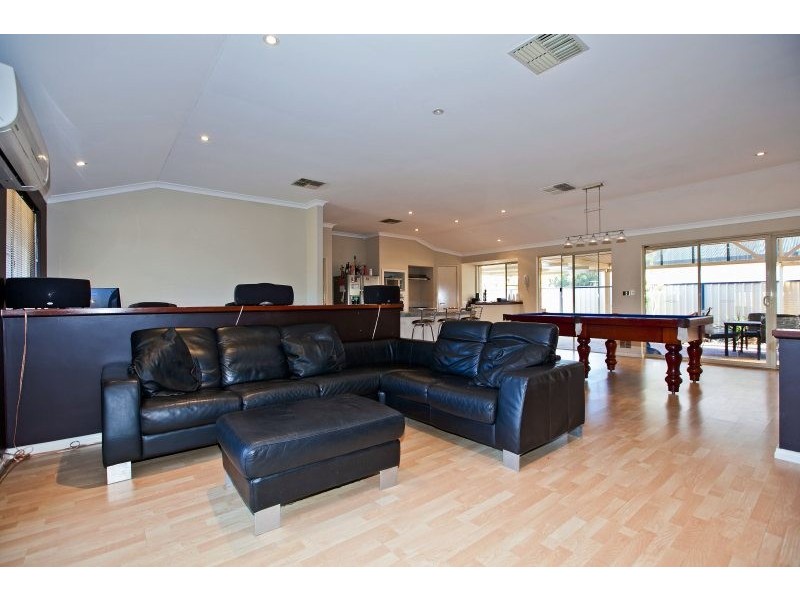 1 Kensington  Street, Bellevue WA 6056