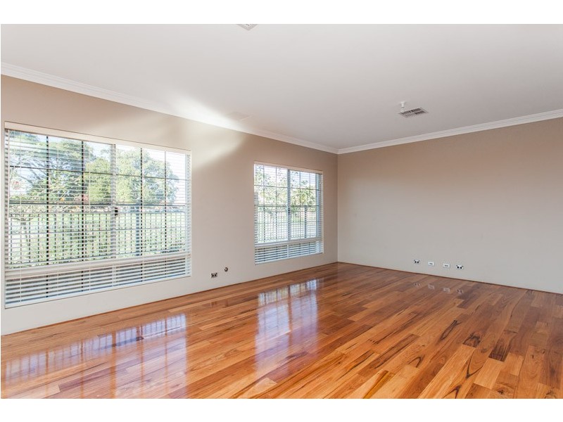 1 Barcoo Mews, South Guildford WA 6055