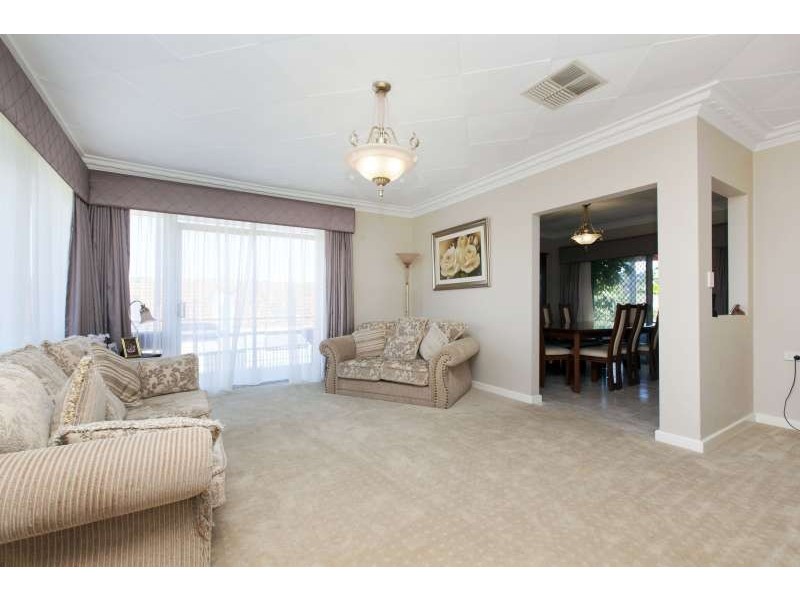 11 Horley Street, Bayswater WA 6053