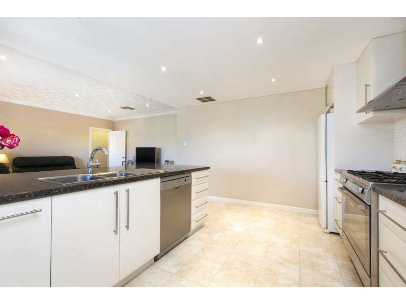 11 Horley Street, Bayswater WA 6053