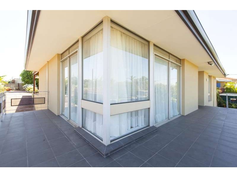 11 Horley Street, Bayswater WA 6053