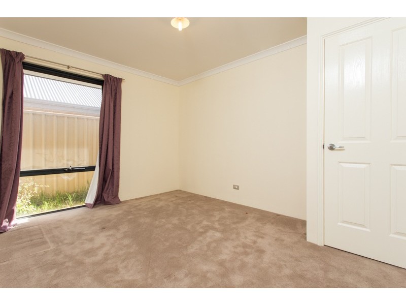 5 The Embankment, South Guildford WA 6055