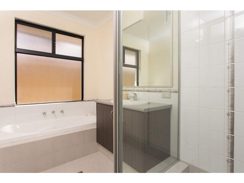 5 The Embankment, South Guildford WA 6055