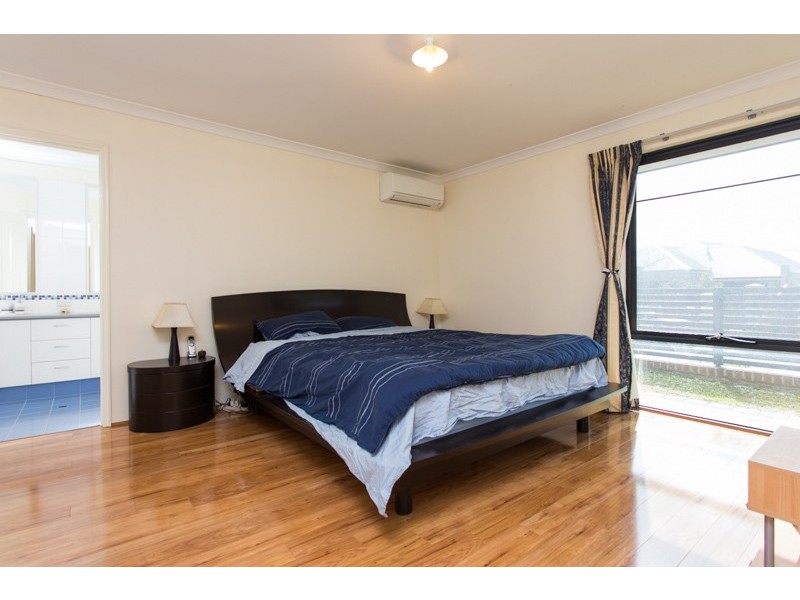 5 The Embankment, South Guildford WA 6055