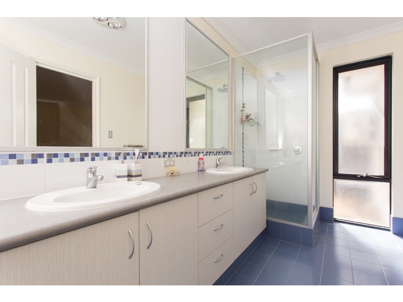 5 The Embankment, South Guildford WA 6055