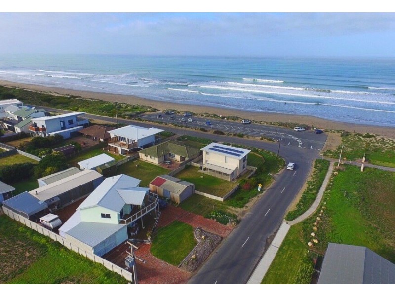 2 Chapman Road, Middleton SA 5213