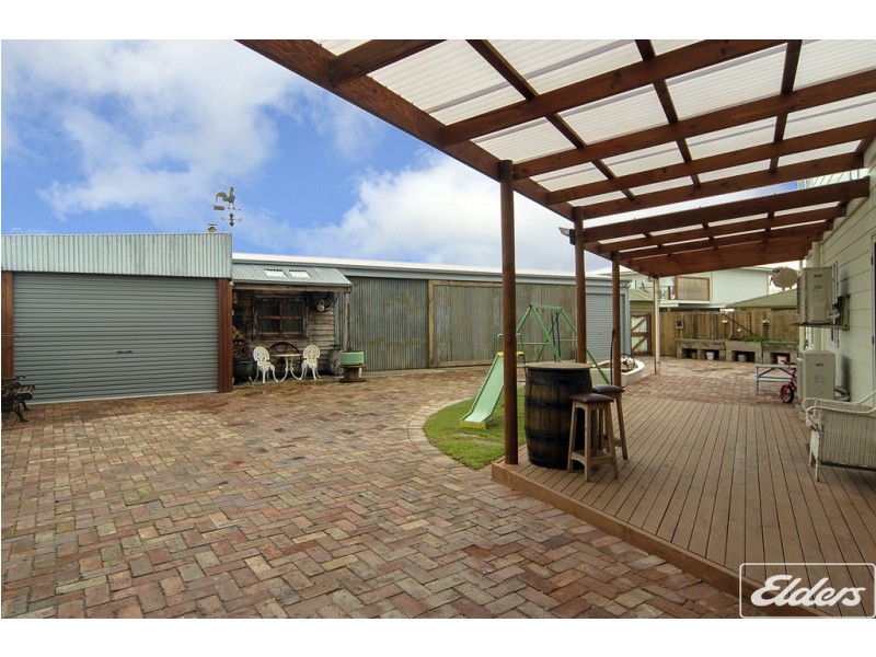 2 Chapman Road, Middleton SA 5213