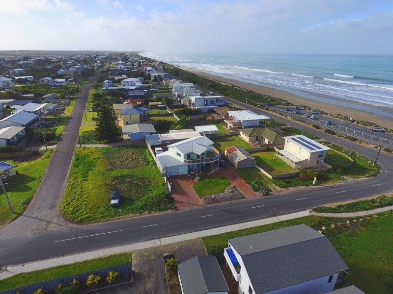 2 Chapman Road, Middleton SA 5213