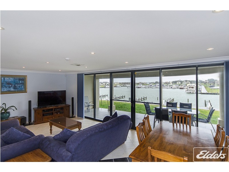 10 Tolarno Drive, Hindmarsh Island SA 5214