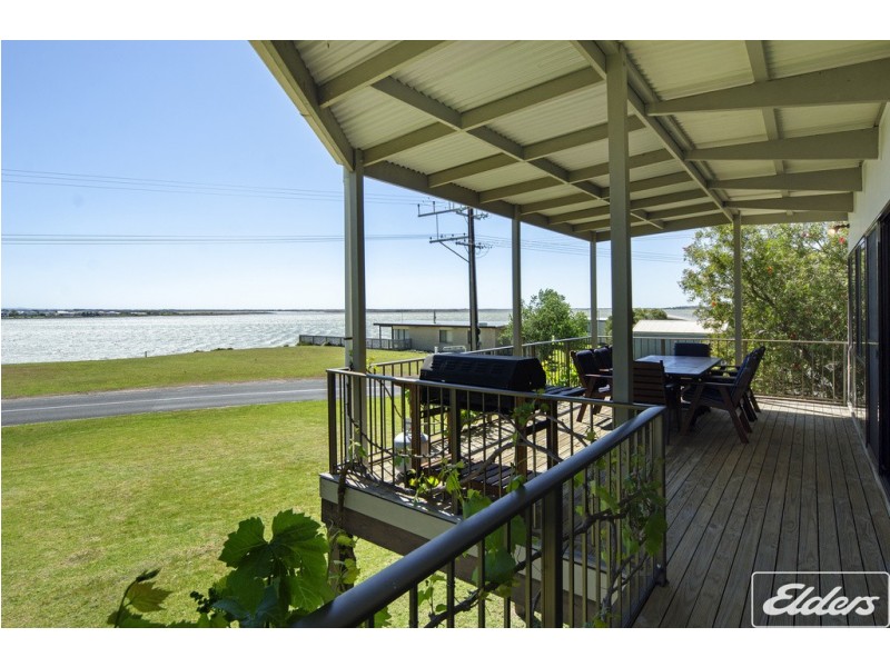 1 Captain Sturt Parade, Hindmarsh Island SA 5214