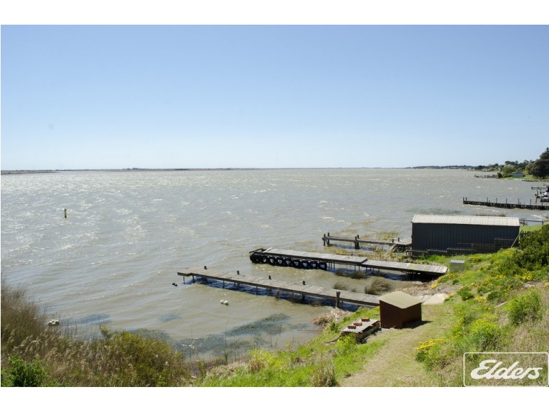 1 Captain Sturt Parade, Hindmarsh Island SA 5214