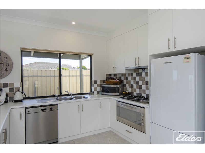 14 Excelsior Parade, Hindmarsh Island SA 5214