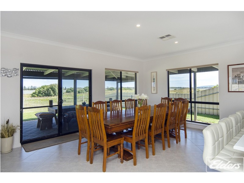 14 Excelsior Parade, Hindmarsh Island SA 5214