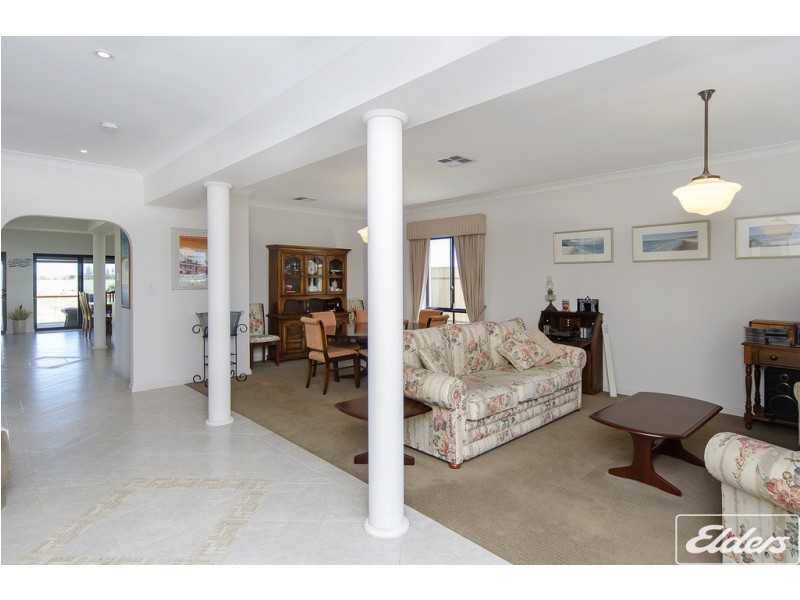 14 Excelsior Parade, Hindmarsh Island SA 5214