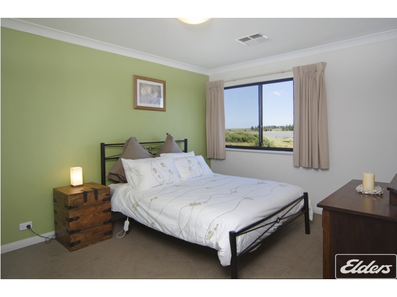 14 Excelsior Parade, Hindmarsh Island SA 5214