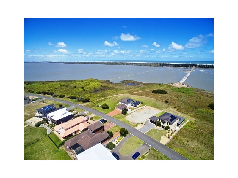 14 Excelsior Parade, Hindmarsh Island SA 5214
