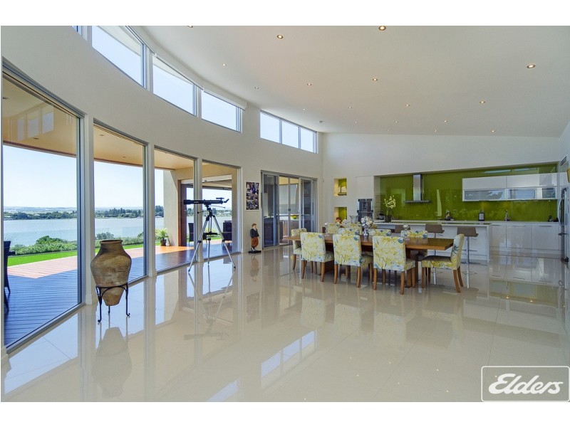 14 Fraser Drive, Hindmarsh Island SA 5214