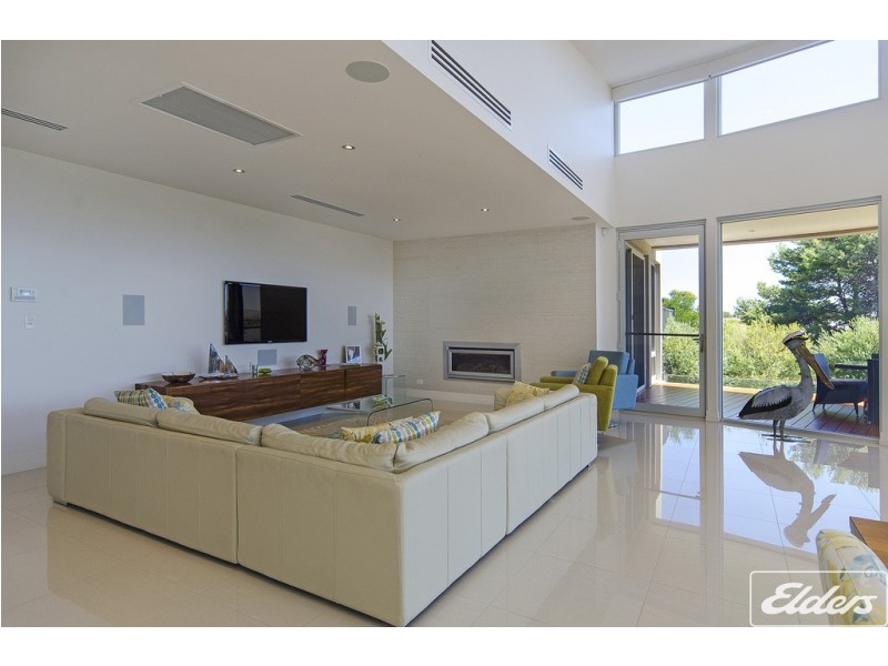 14 Fraser Drive, Hindmarsh Island SA 5214