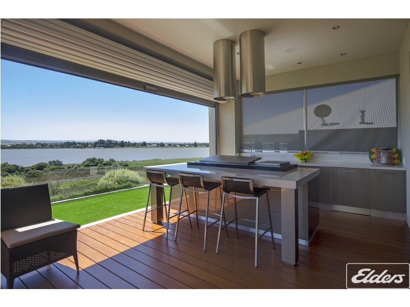 14 Fraser Drive, Hindmarsh Island SA 5214