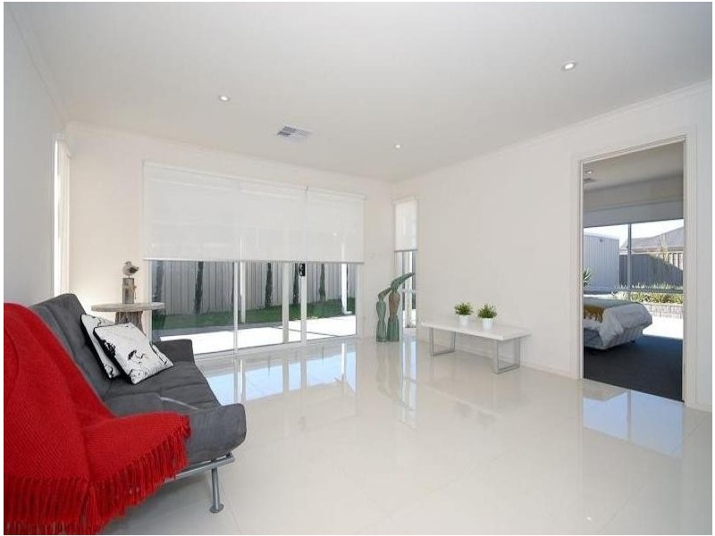 10 Lawrence Street, Goolwa North SA 5214