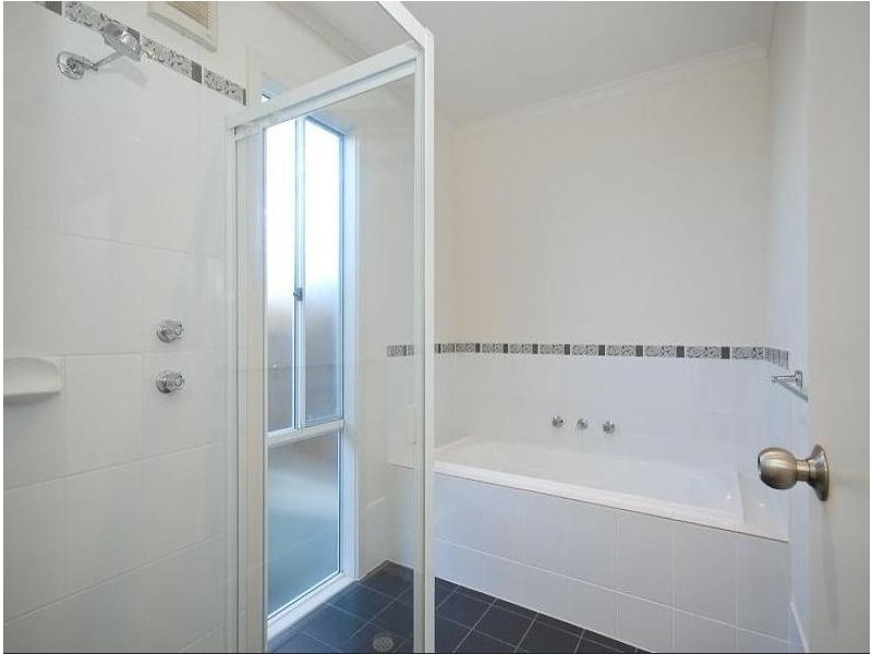 10 Lawrence Street, Goolwa North SA 5214