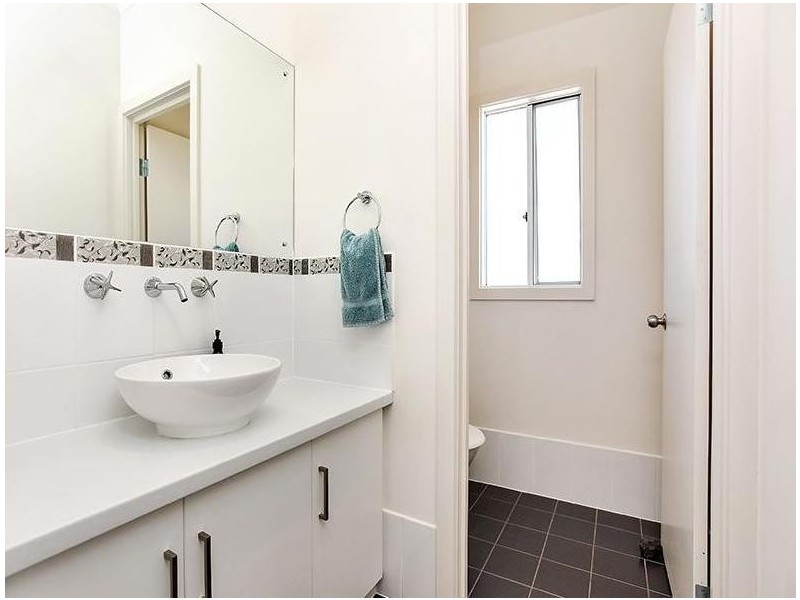 10 Lawrence Street, Goolwa North SA 5214