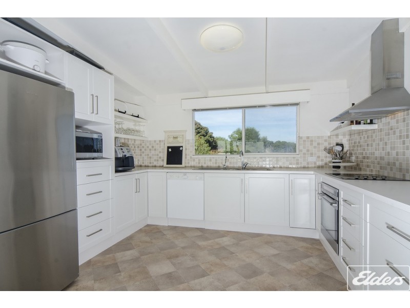37 Captain Sturt Parade, Hindmarsh Island SA 5214