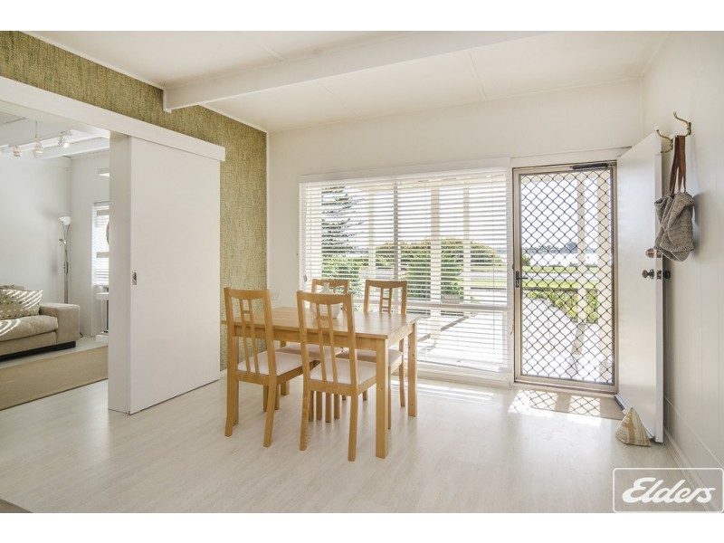 37 Captain Sturt Parade, Hindmarsh Island SA 5214