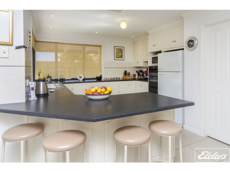 6 Prince Alfred Parade, Hindmarsh Island SA 5214