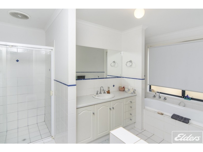 6 Prince Alfred Parade, Hindmarsh Island SA 5214