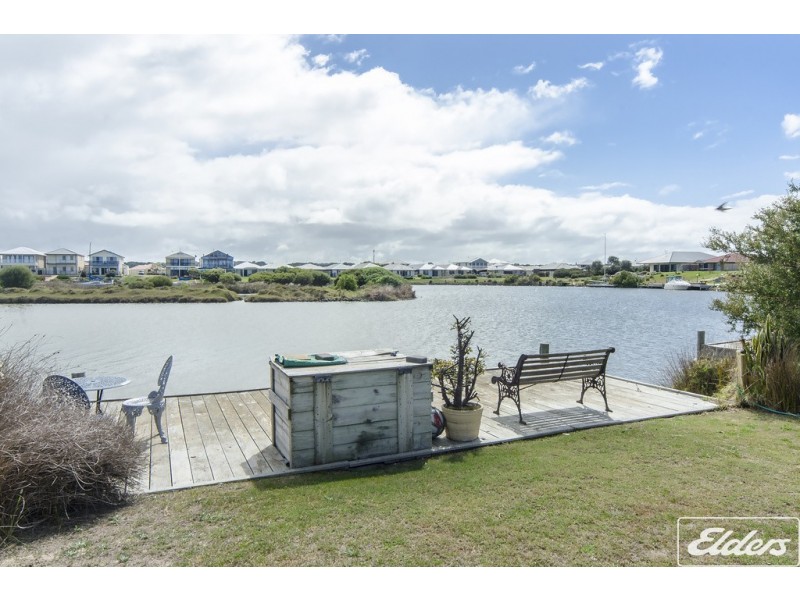 6 Prince Alfred Parade, Hindmarsh Island SA 5214