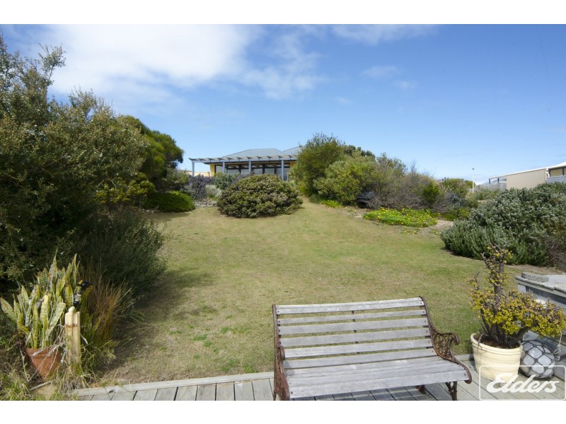 6 Prince Alfred Parade, Hindmarsh Island SA 5214