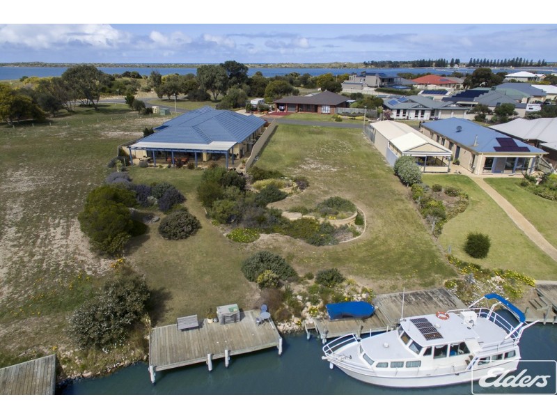 6 Prince Alfred Parade, Hindmarsh Island SA 5214