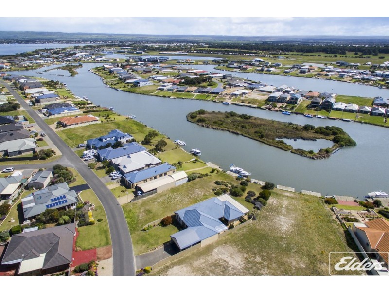 6 Prince Alfred Parade, Hindmarsh Island SA 5214