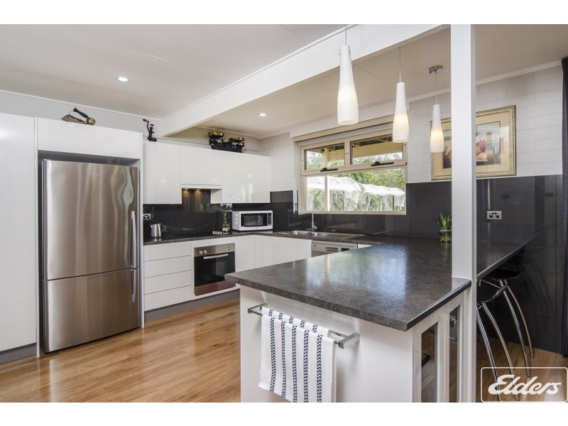 33 Batson Parade, Hindmarsh Island SA 5214