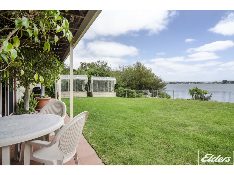 33 Batson Parade, Hindmarsh Island SA 5214