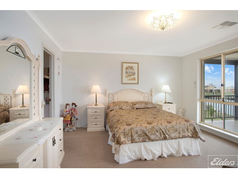 87 Wentworth Parade, Hindmarsh Island SA 5214