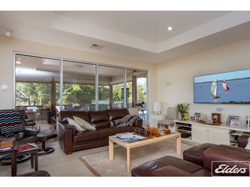 8 Fraser Drive, Hindmarsh Island SA 5214