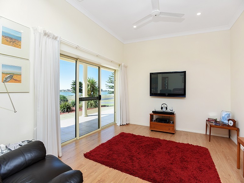 59 Captain Sturt Parade, Hindmarsh Island SA 5214