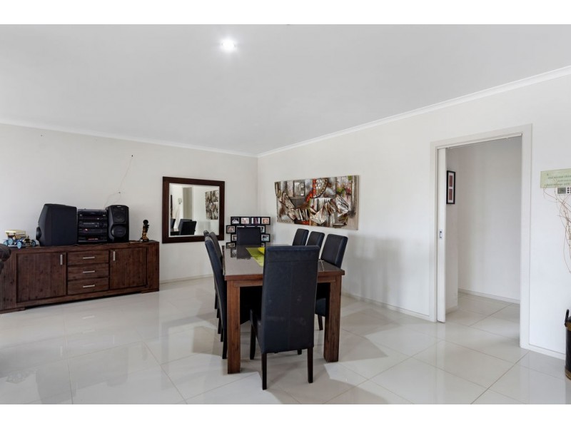 27 Gow Drive, Hindmarsh Island SA 5214