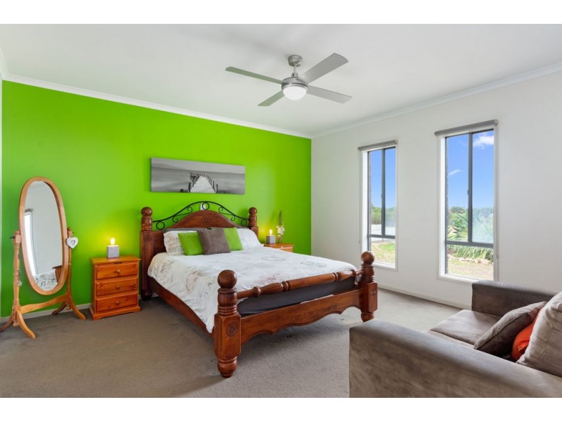 27 Gow Drive, Hindmarsh Island SA 5214