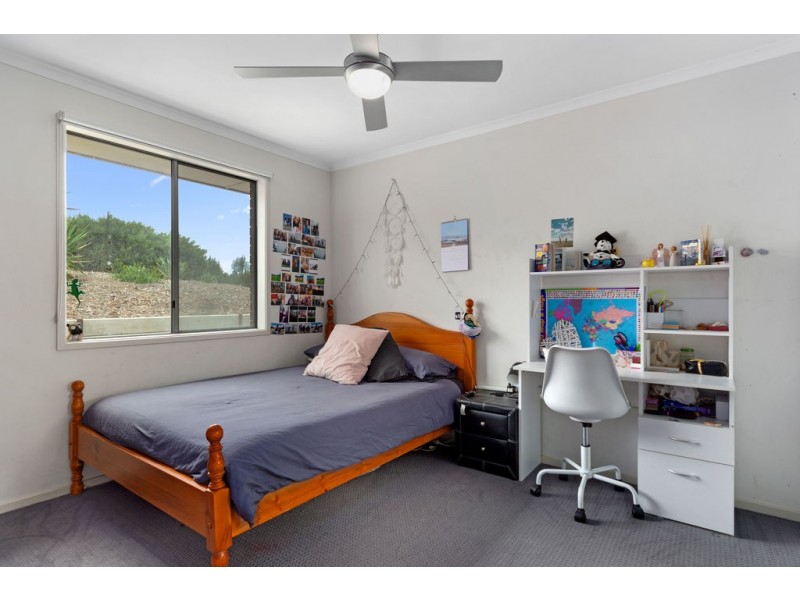 27 Gow Drive, Hindmarsh Island SA 5214