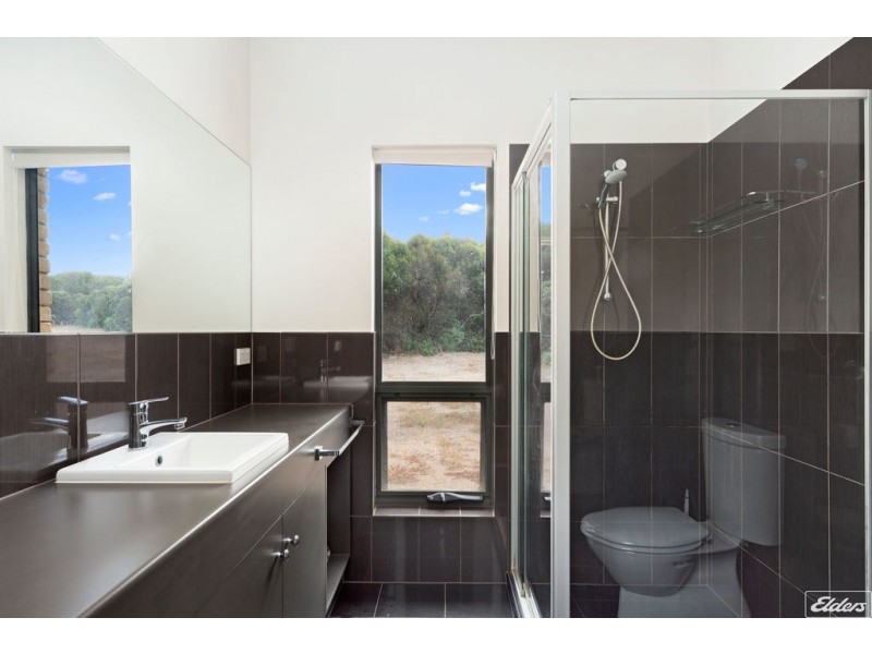 7 Captain Sturt Road, Hindmarsh Island SA 5214