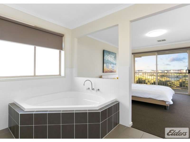 25 Blanche Parade, Hindmarsh Island SA 5214