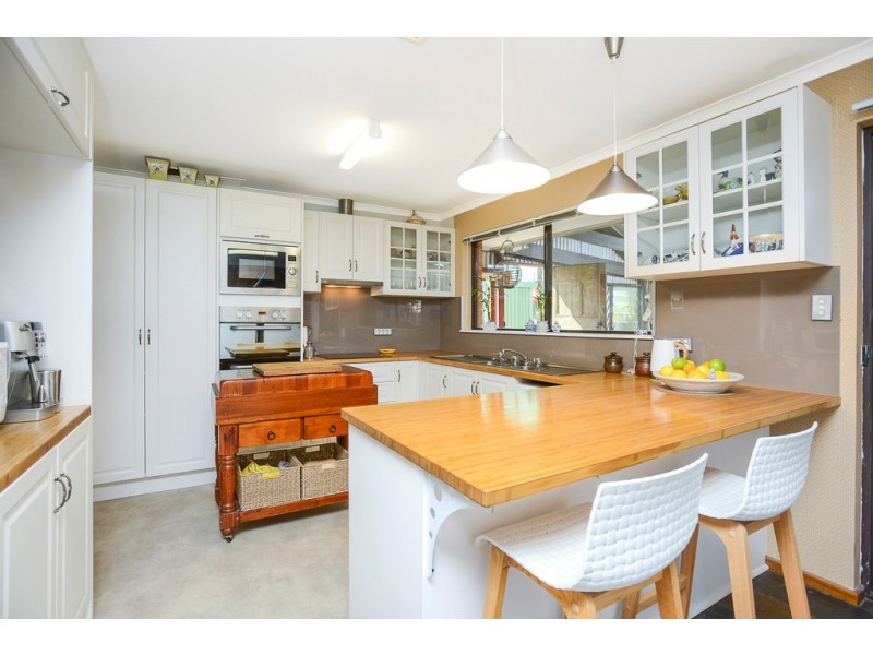 20 Sidney Parade, Hindmarsh Island SA 5214