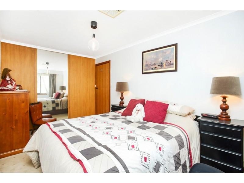 20 Sidney Parade, Hindmarsh Island SA 5214