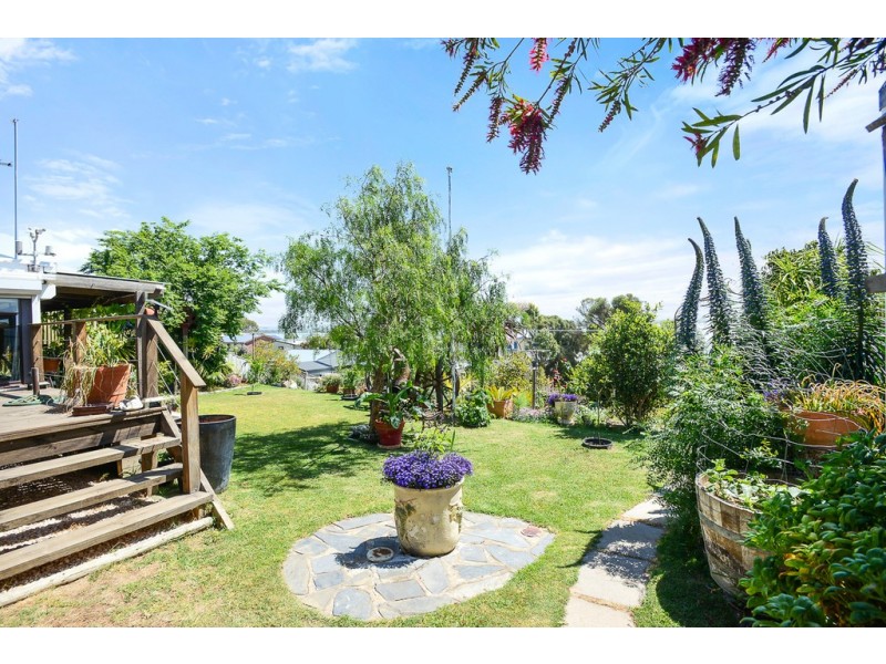 20 Sidney Parade, Hindmarsh Island SA 5214
