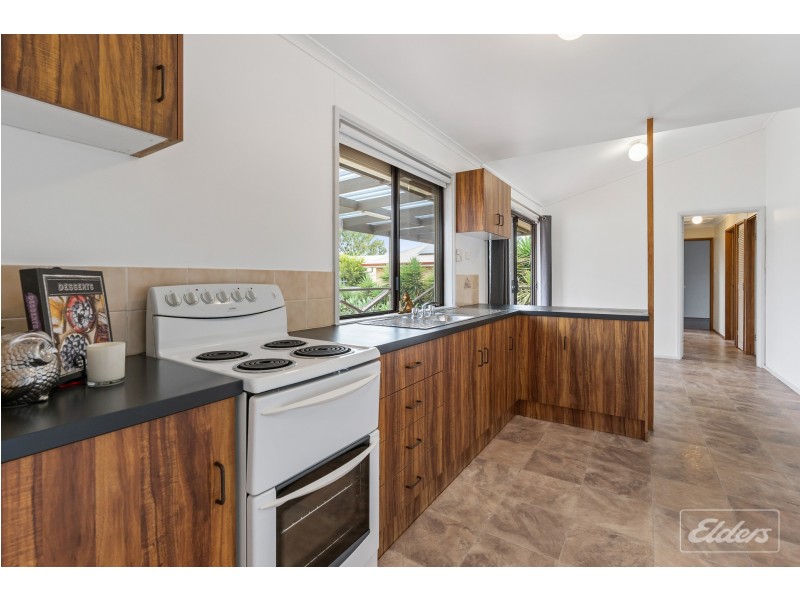 10 Merrett Avenue, Goolwa Beach SA 5214