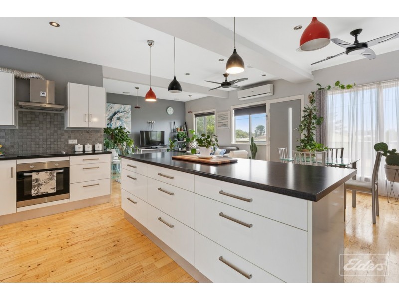 9 Sandland Street, Goolwa South SA 5214