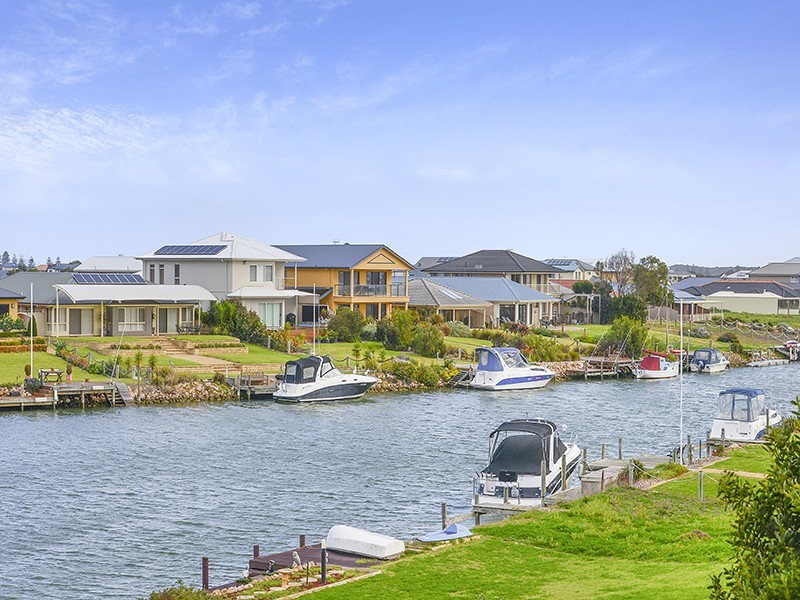 21 Britannia Parade, Hindmarsh Island SA 5214